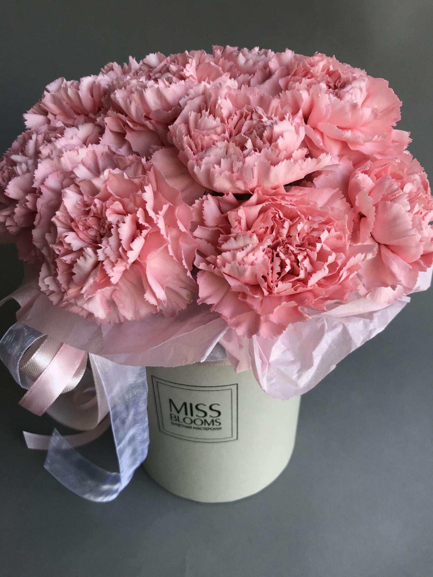 Коробка с диантусами