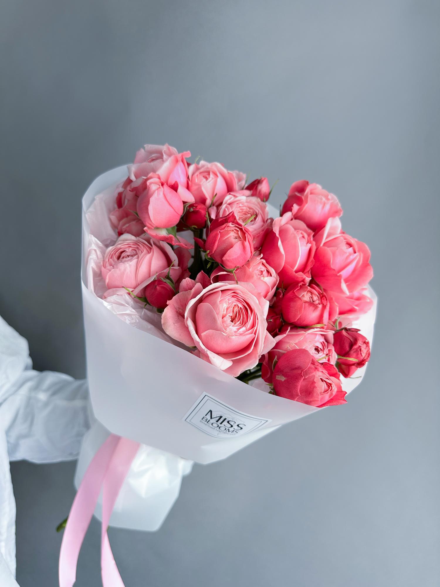 Букет из пионовидных роз «Сильва»