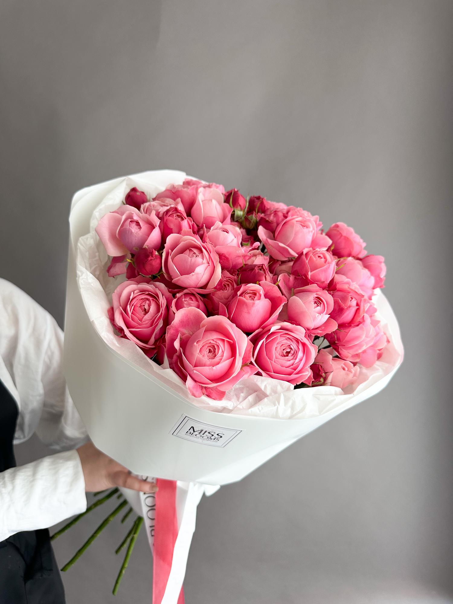 Букет из пионовидных роз «Сильва»