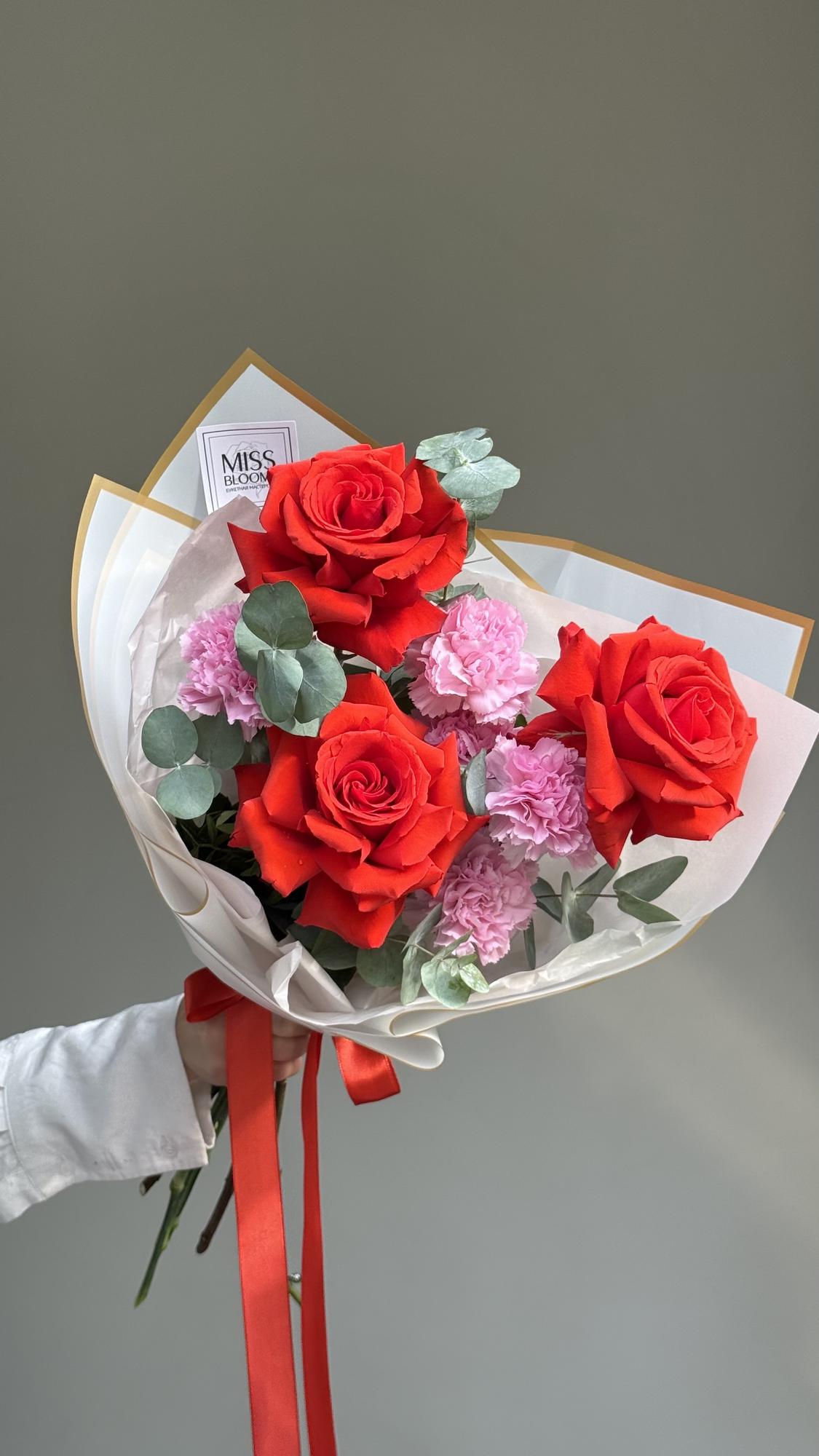 Букет сборный «Nina Ricci»