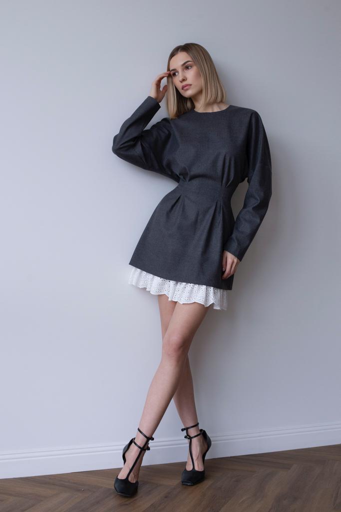 Платье с кружевной юбкой