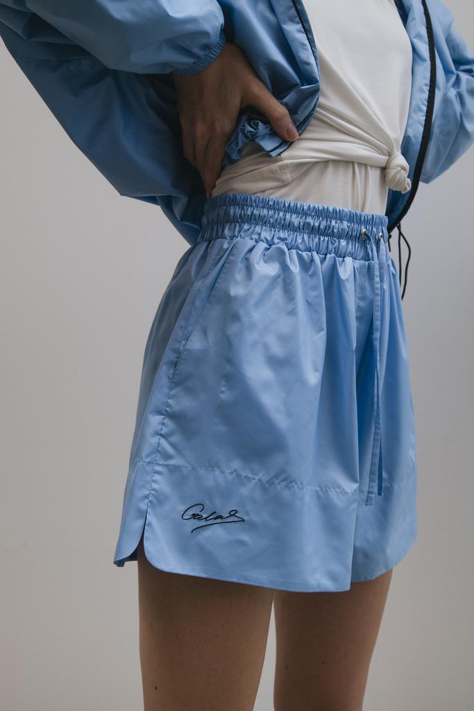 Шорты голубого цвета
