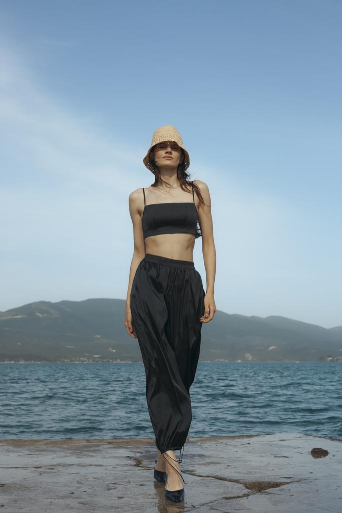 Топ бандо из тафты