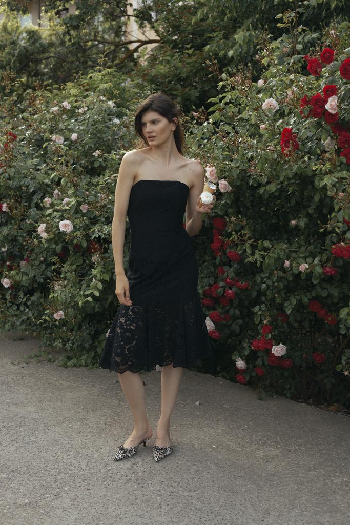 Платье из кружева