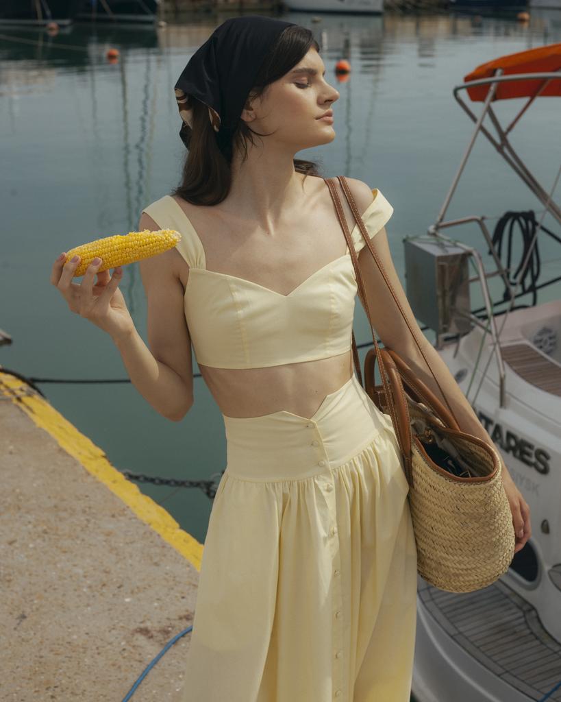 Топ на шнуровке в лимонном цвете