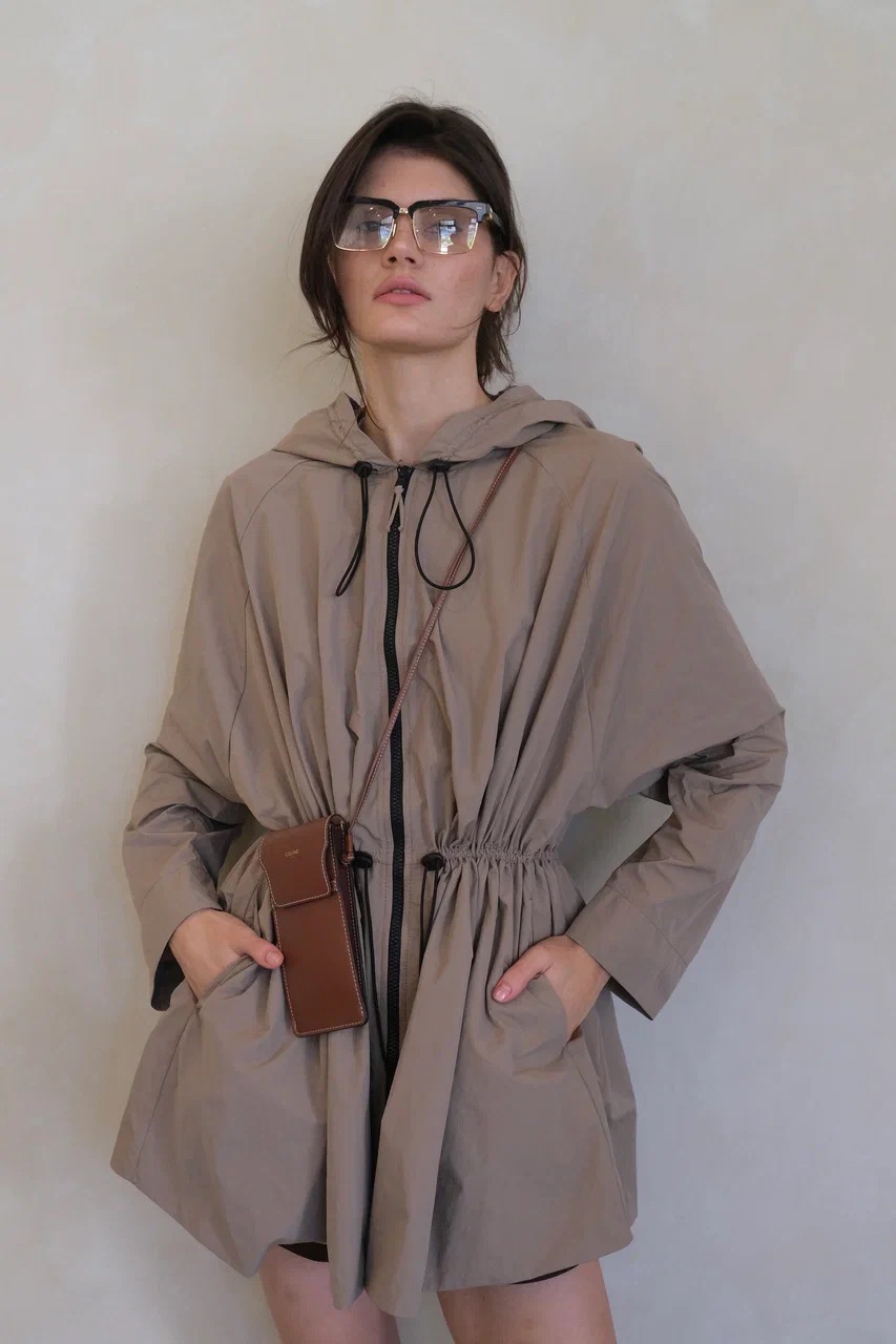 Парка из плащовки бежевая