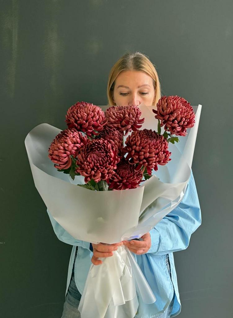 большой букет хризантем