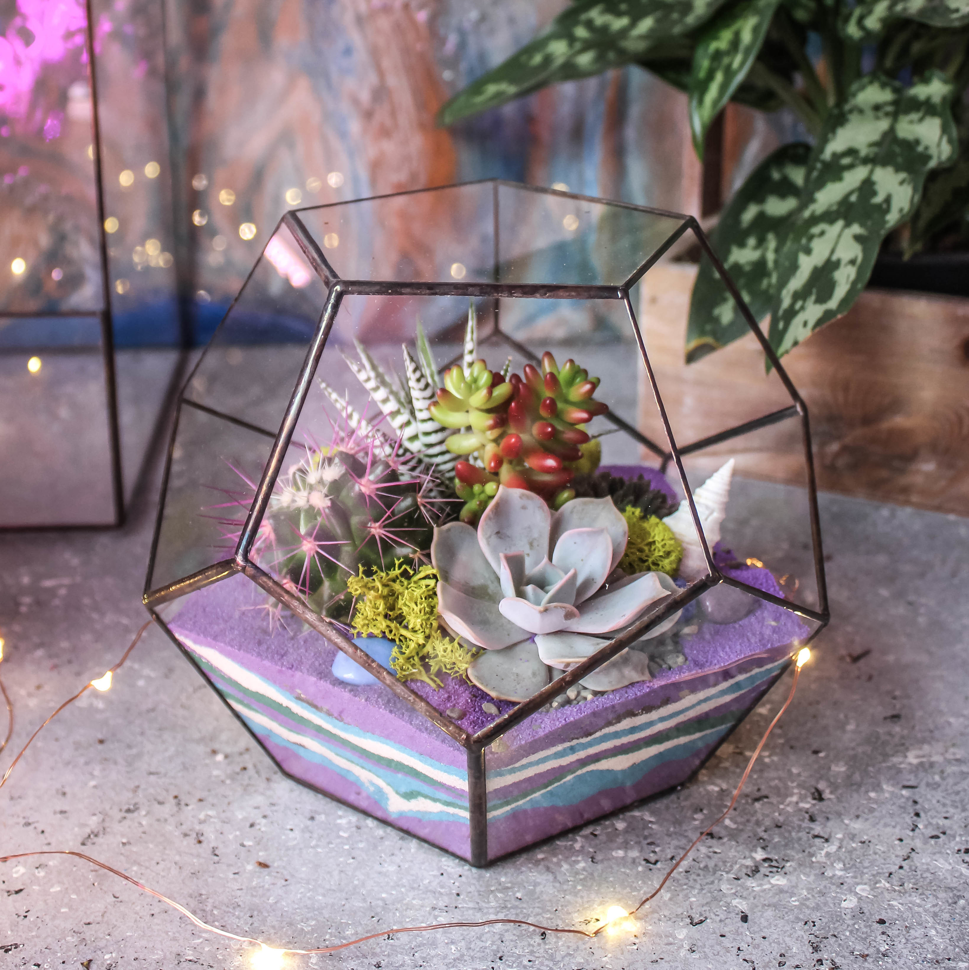 Додекаэдр фиолетовый