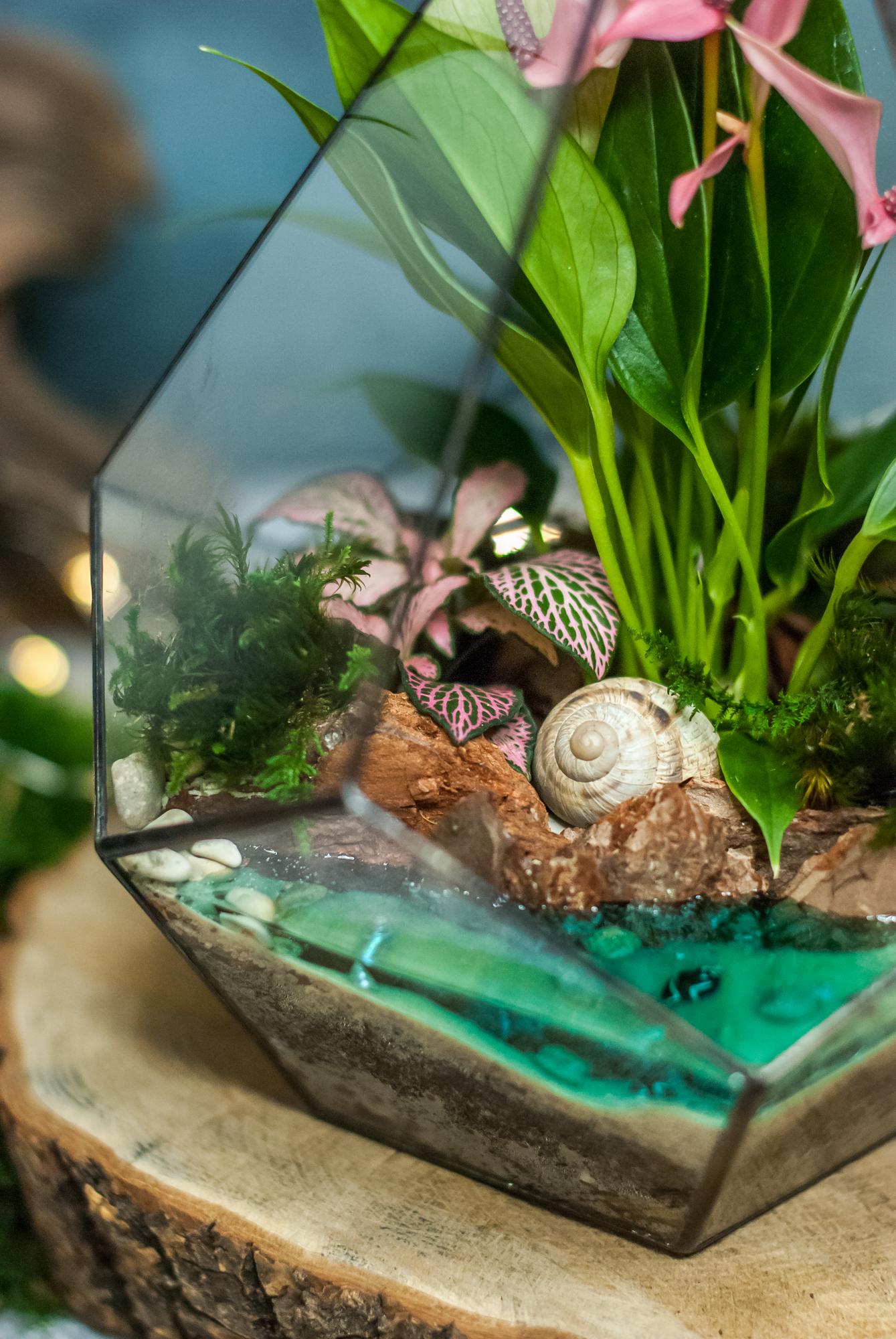 Капля с антуриумом и озером L, XL