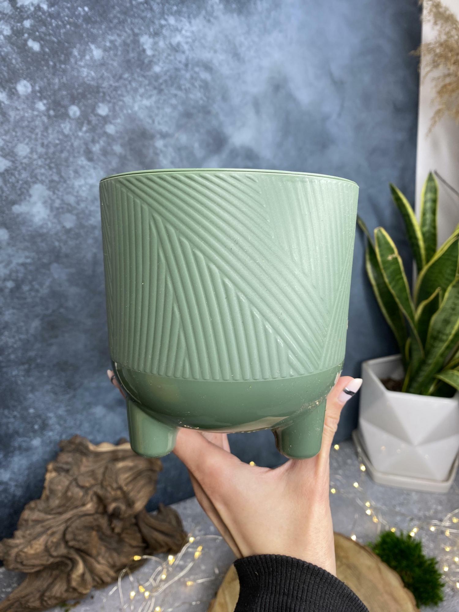 Кашпо на ножках Ментол