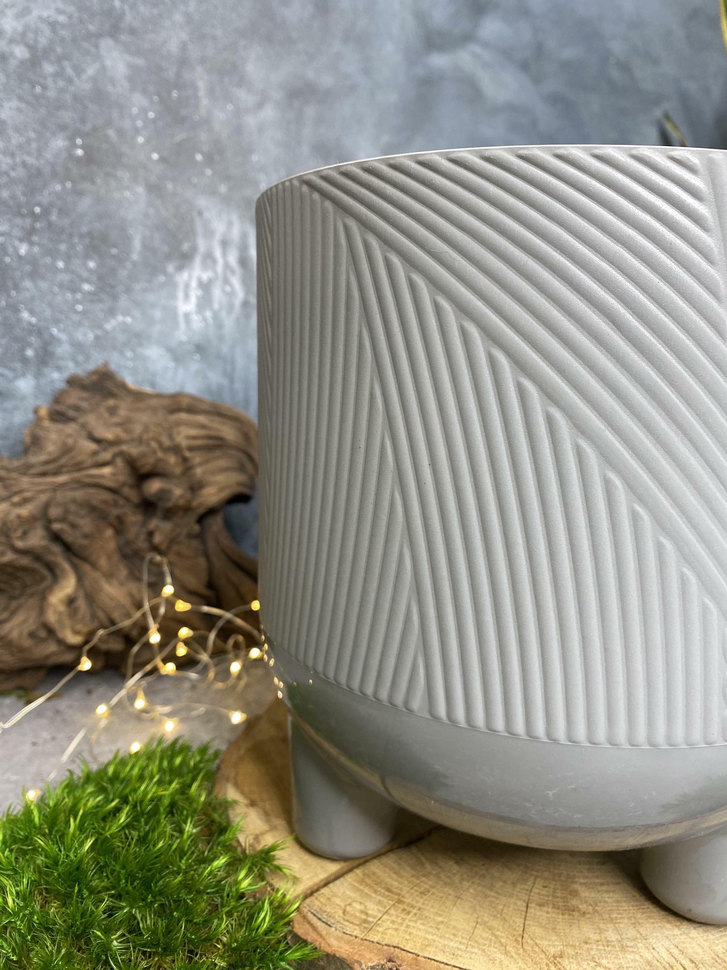 Кашпо на ножках Серый Муссон