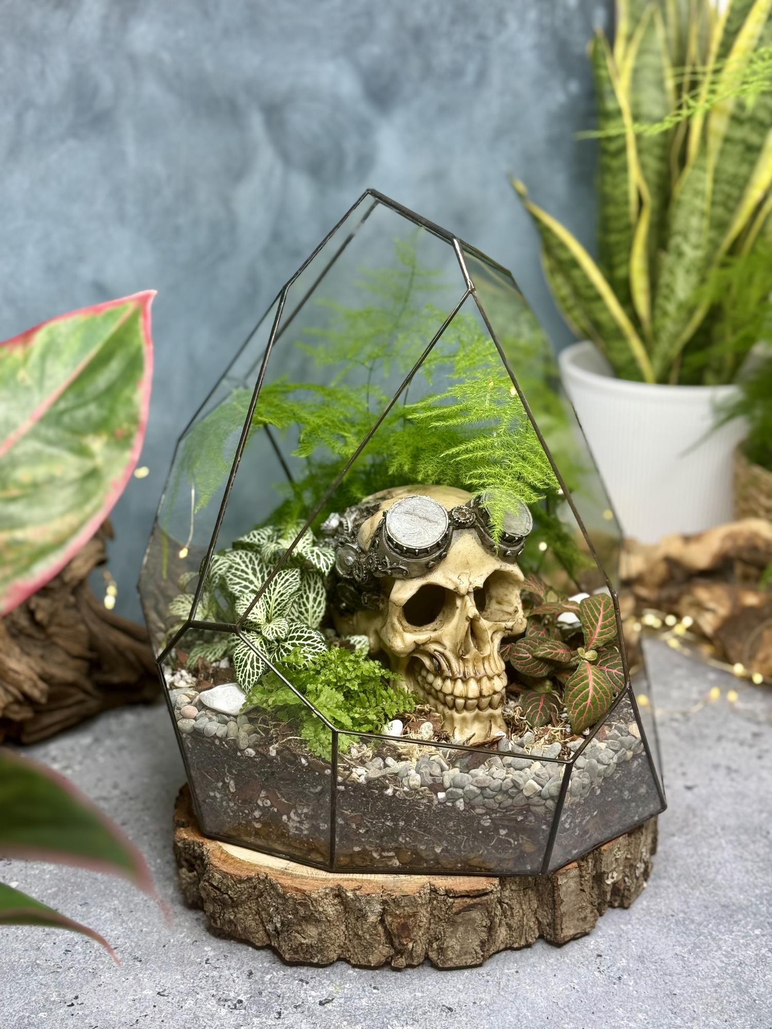 Стоун Jungle с фигуркой Череп