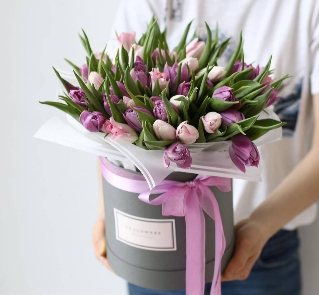 Тюльпаны микс в коробке