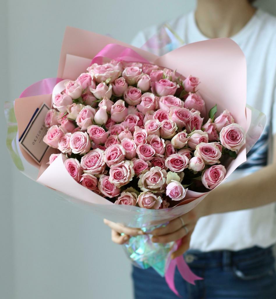 Кустовые розовые розы