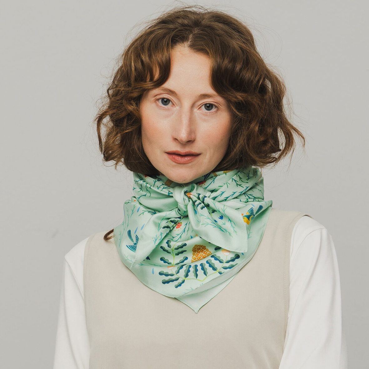 Шелковый платок "Сариола" 90х90 см