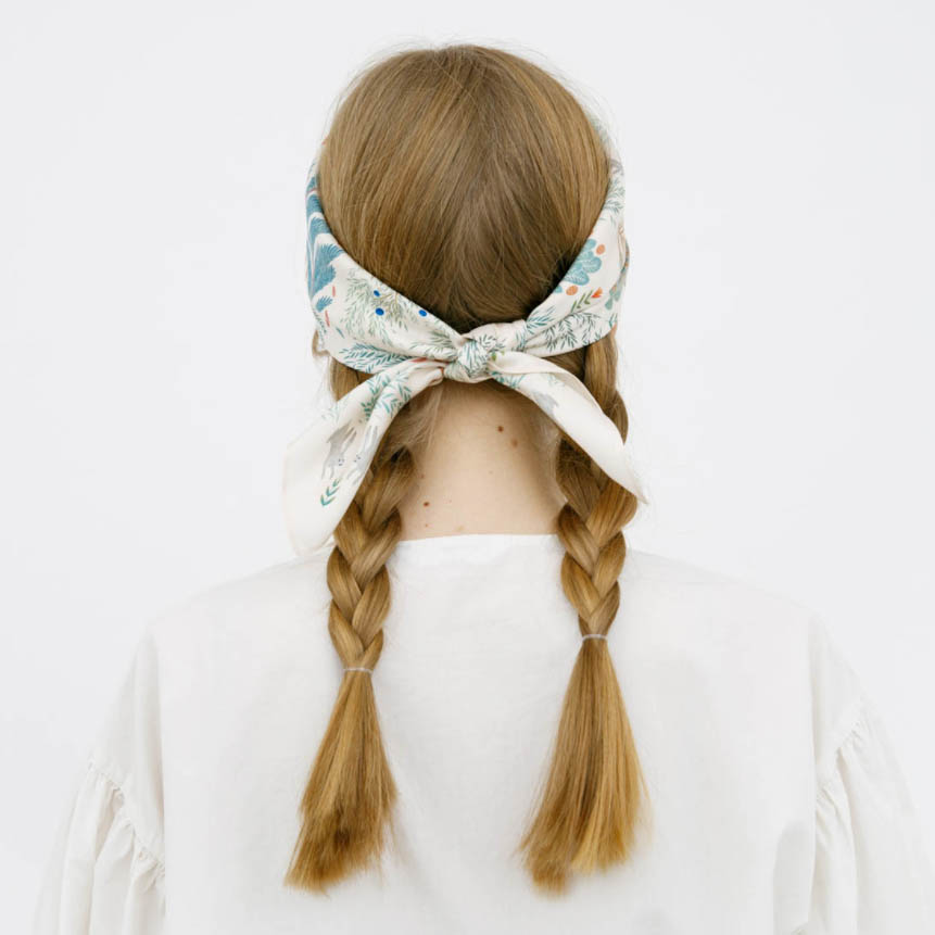 Шелковый платок "Сосново" светлый 65х65 см