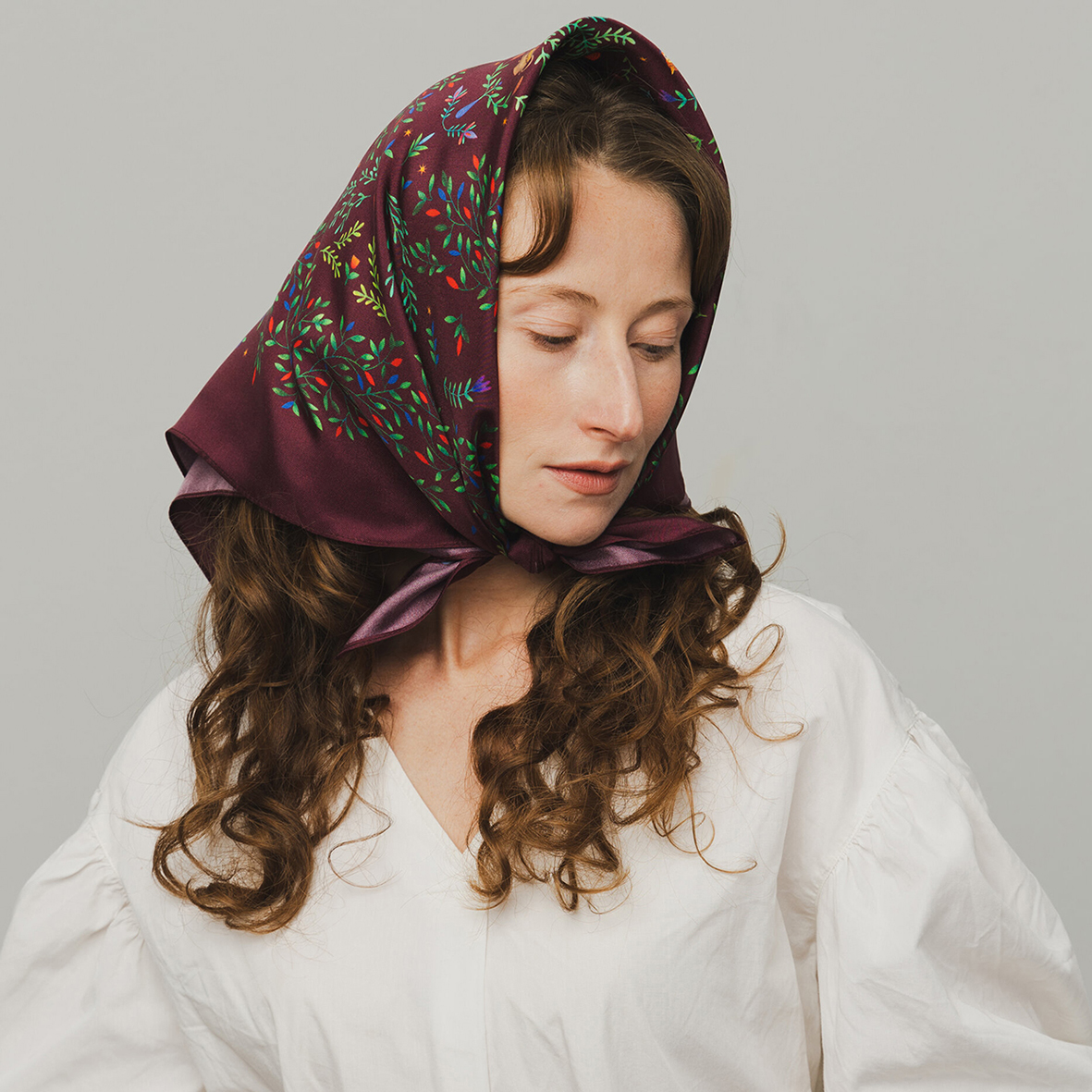 Шелковый платок "Керка" бордовый 65х65 см