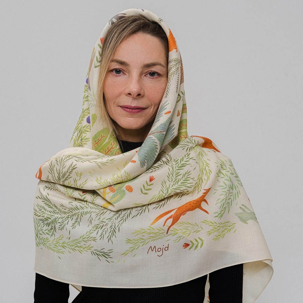 Шерстяная шаль "Сосново" светлый фон