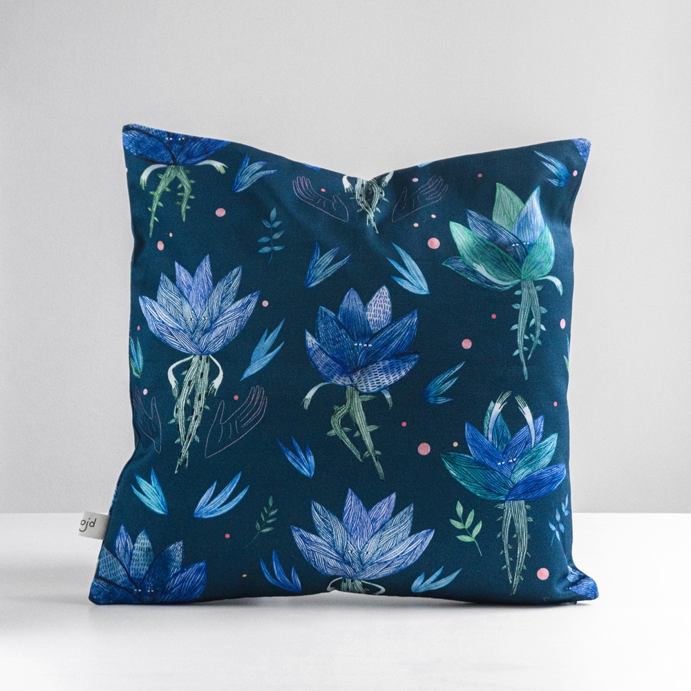 Подушка Марена (синий фон)