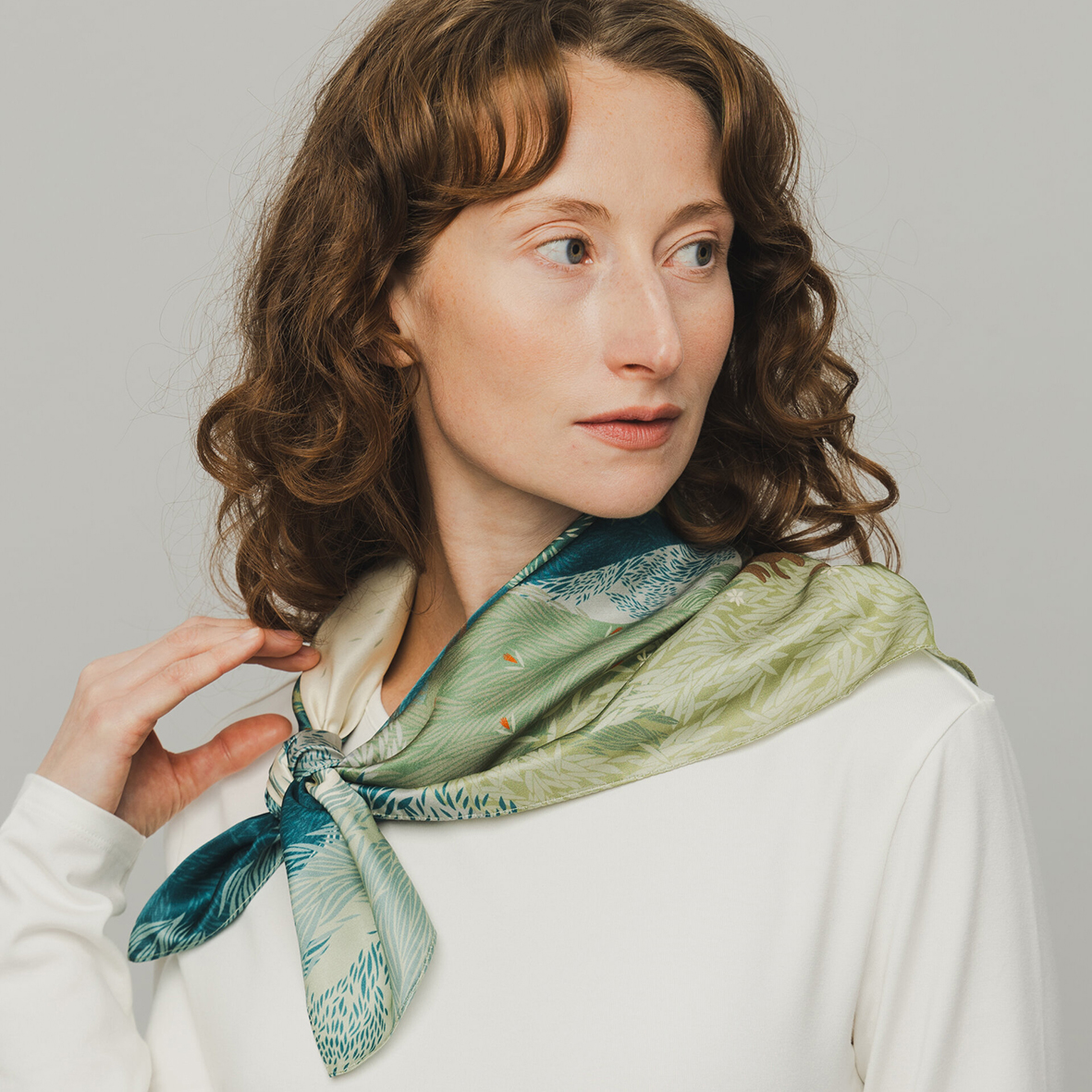 Шелковый платок Хийси 65х65 см