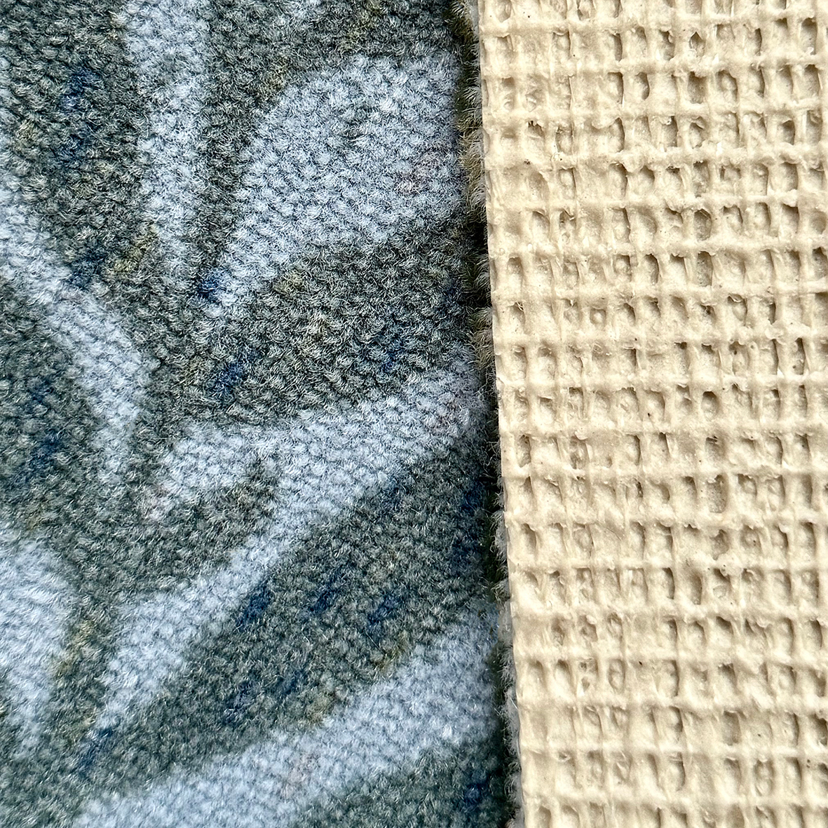 Ковер Войвыв серый (проклеенная основа)