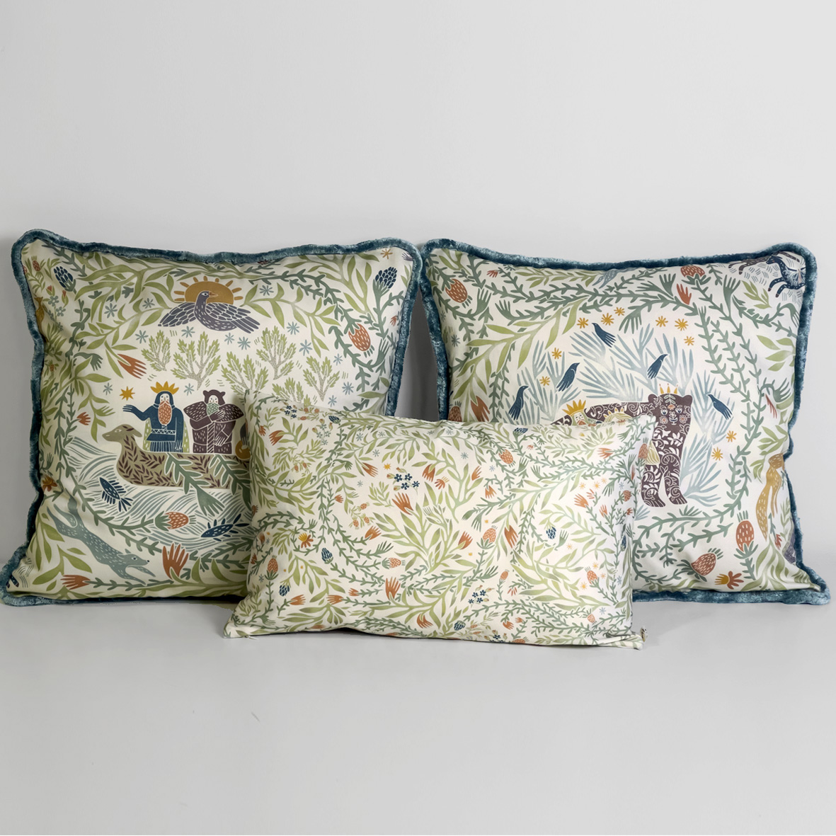 Подушка Биармия (светлый фон)