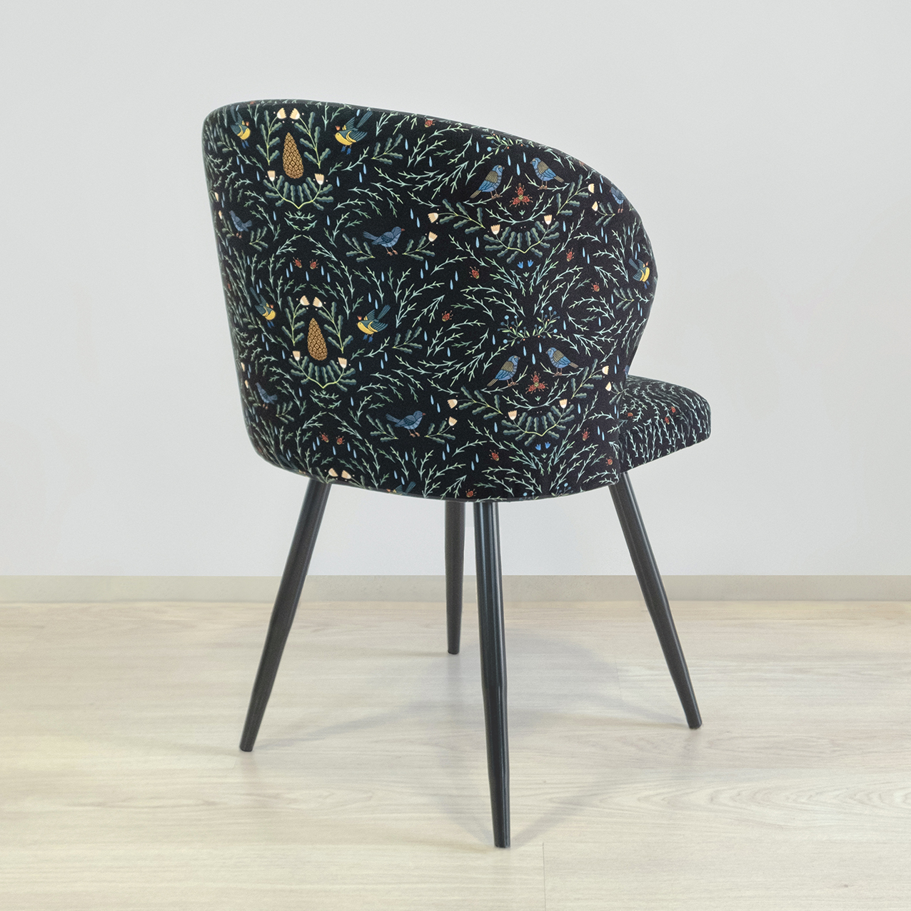 Стул "Кык"  с принтом Картио (черный фон)