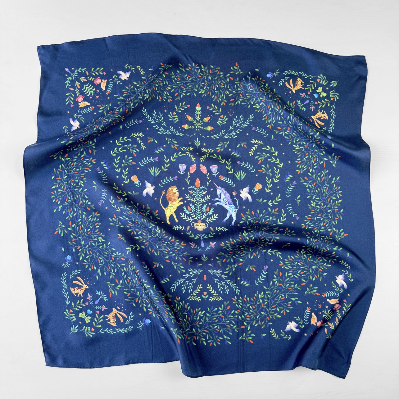 Особенный шелковый платок "Керка темный" 65х65 см