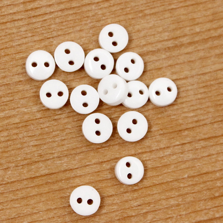 -Пуговицы, белые мини