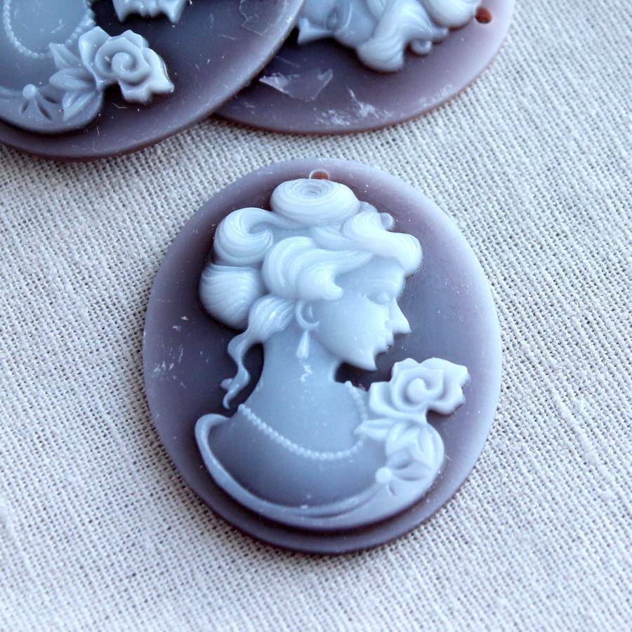 -Камея, дама3