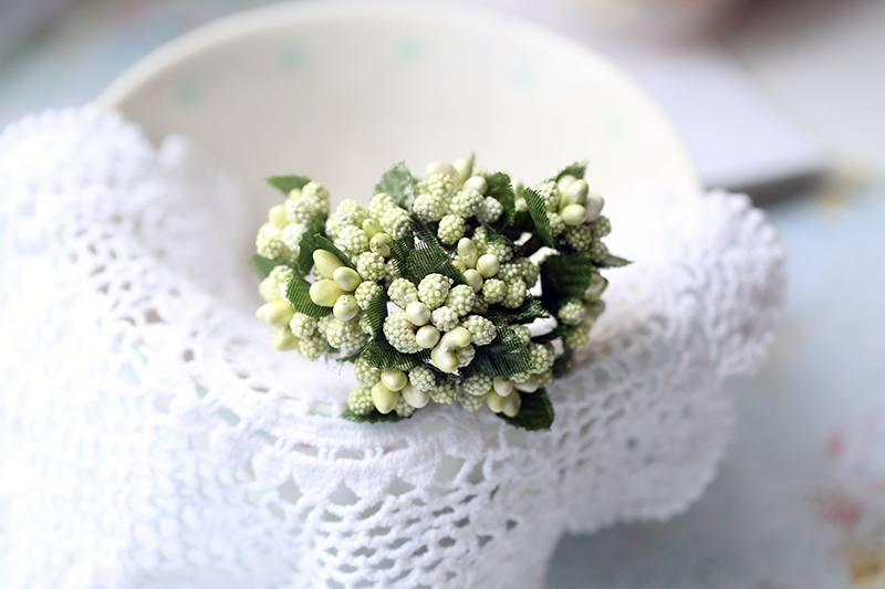 стебель с почками:зеленый