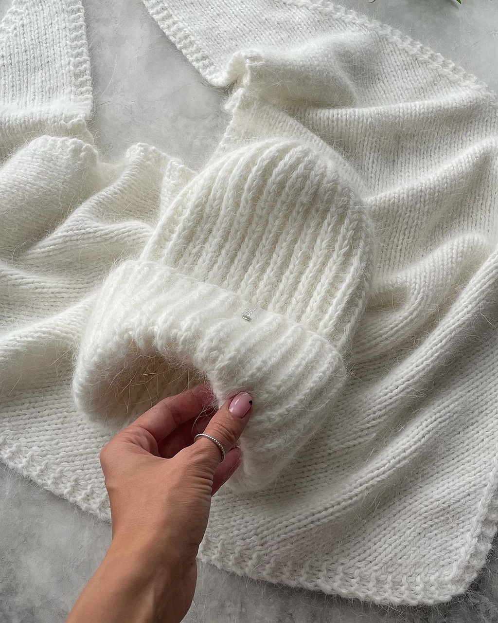 Косынка из пуха норки