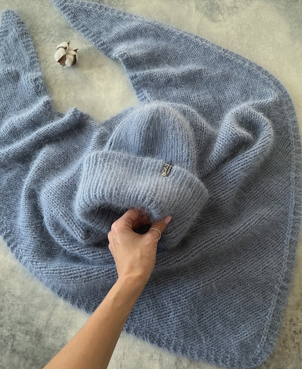 Косынка из пуха норки + woolly hat