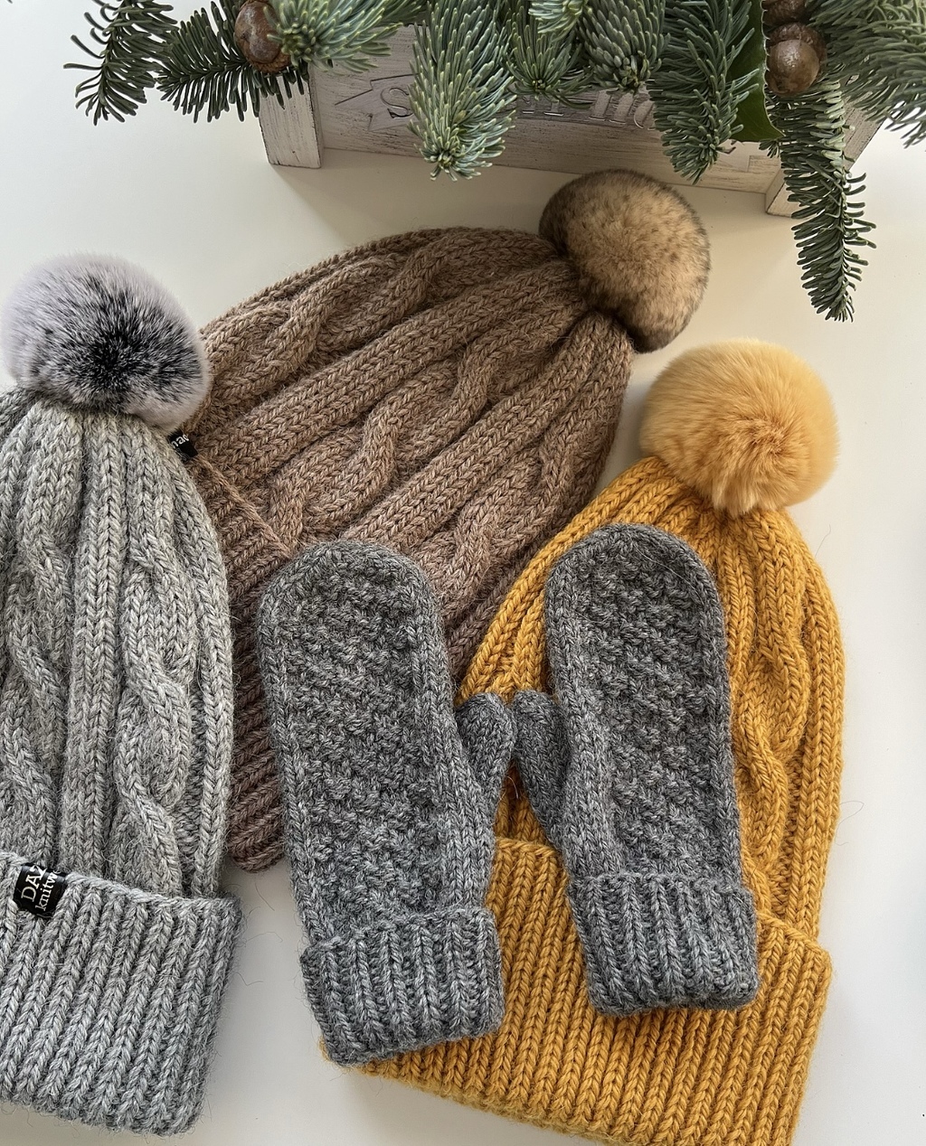 Детские анатомические варежки