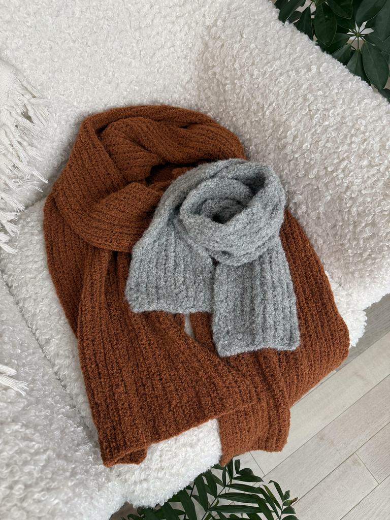 Шарф из букле Boucle scarf