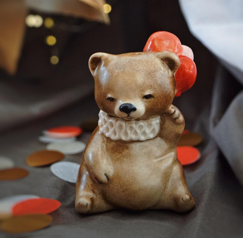 Елочная игрушка «Ты грустишь?..»