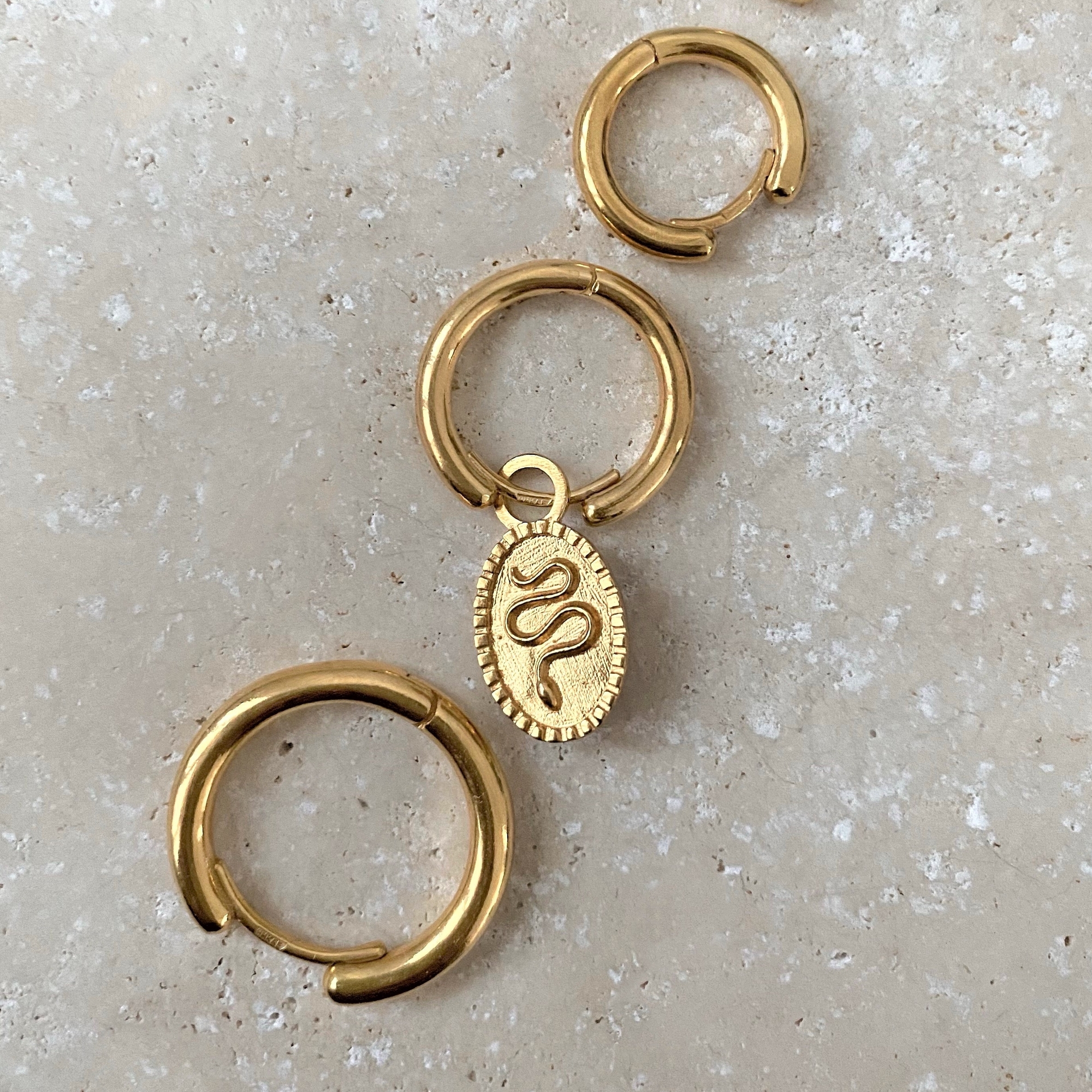 Моносерьга RING позолота