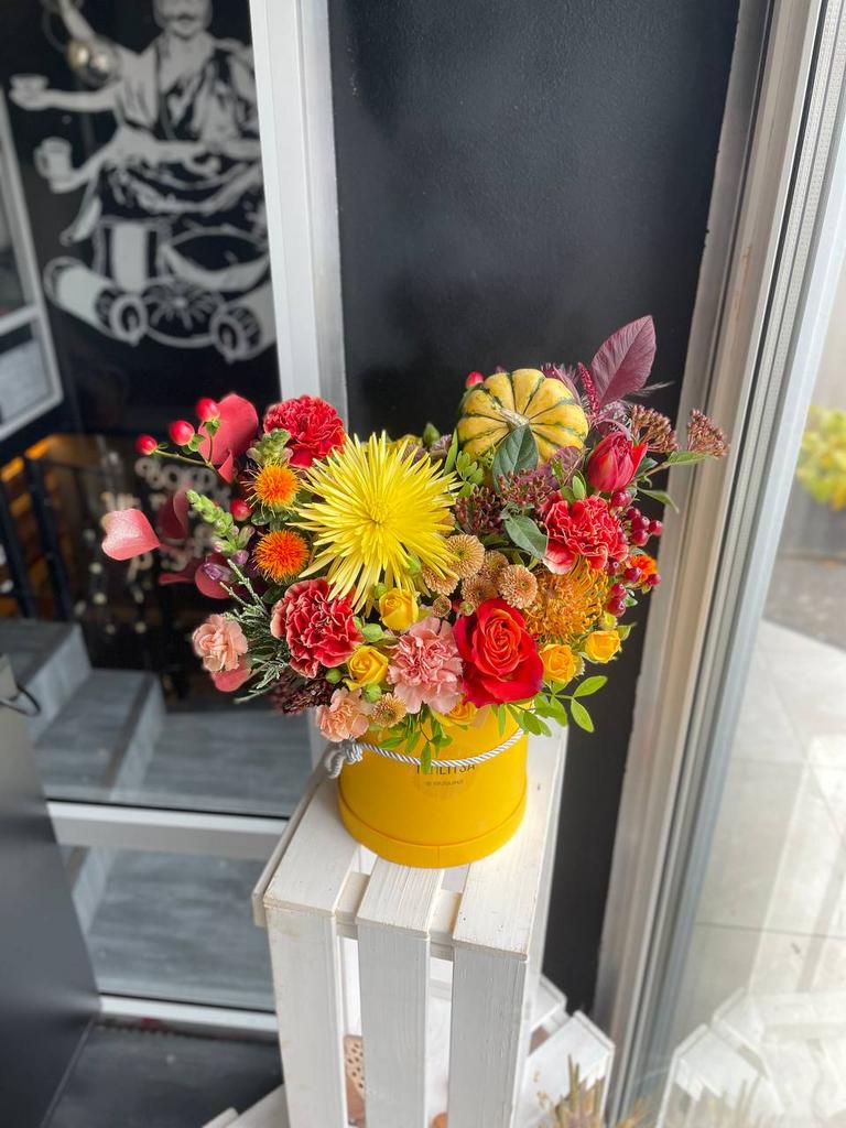 Авторская композиция в крафтовой коробке