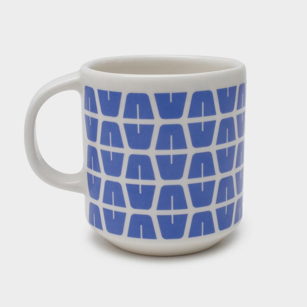 Кружка с фирменным паттерном SALOEV. 400 мл