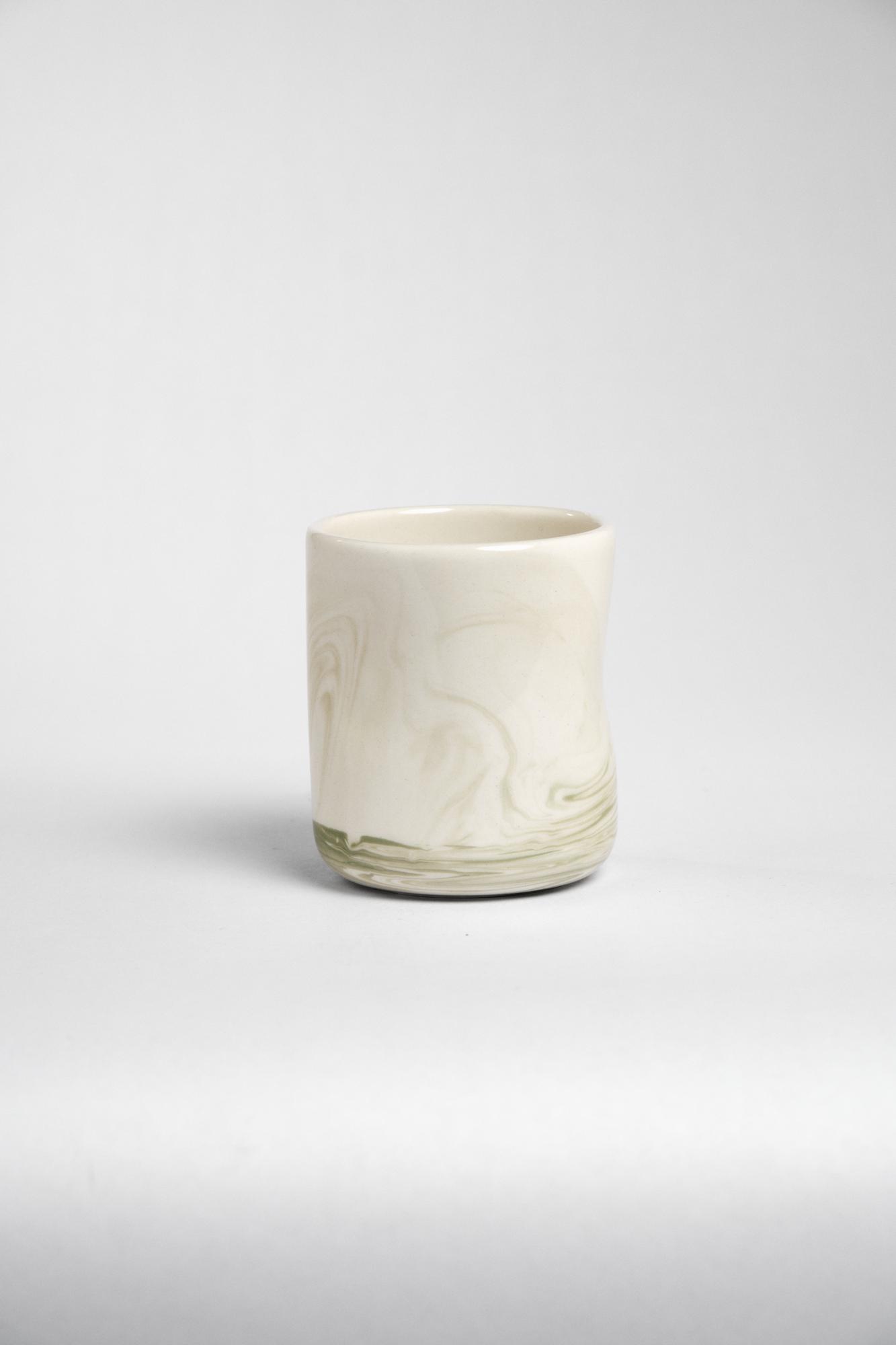 Стакан мятый бело-гороховый 350 мл