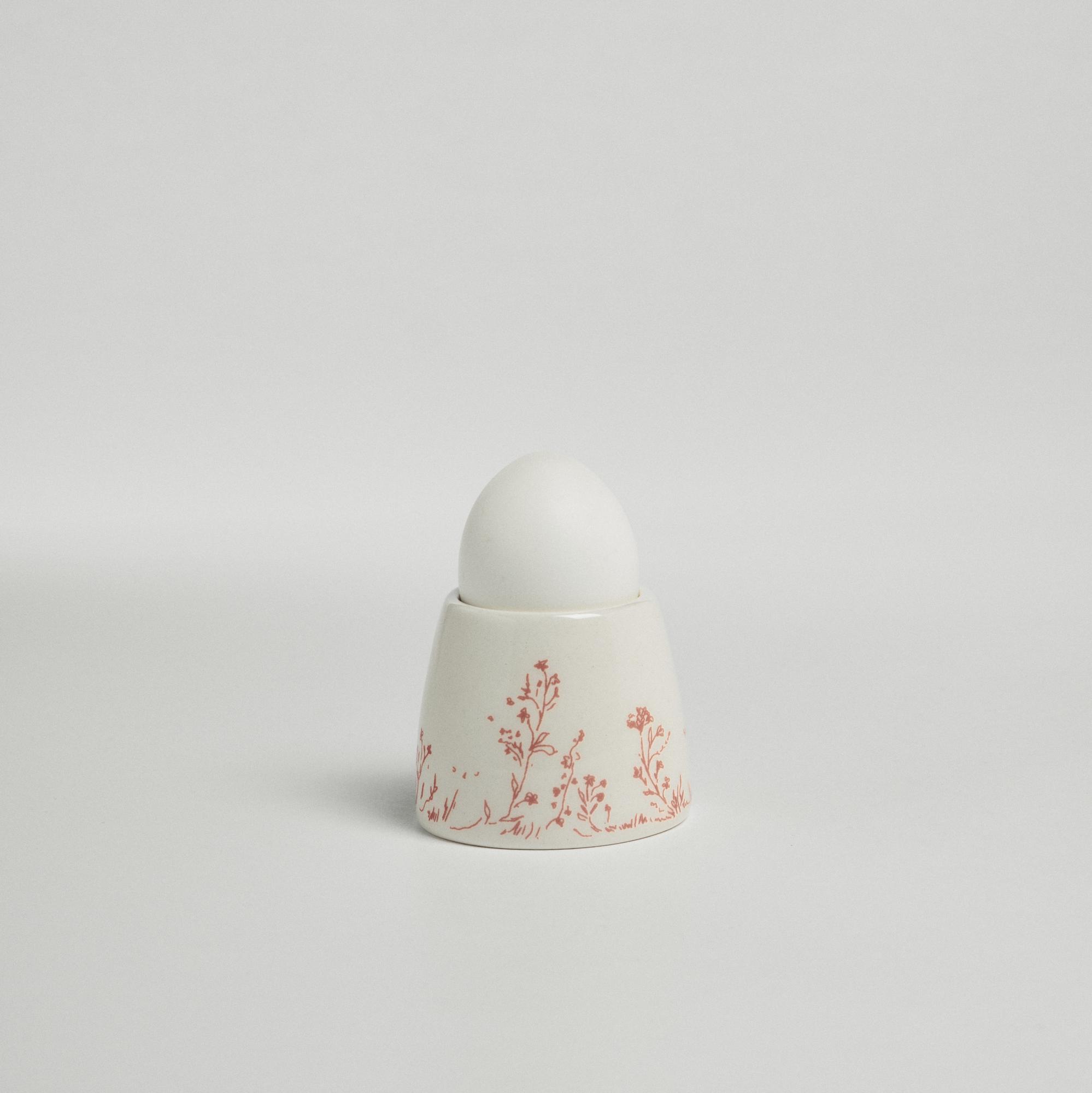 Подставка под яйцо с кирпичным орнаментом