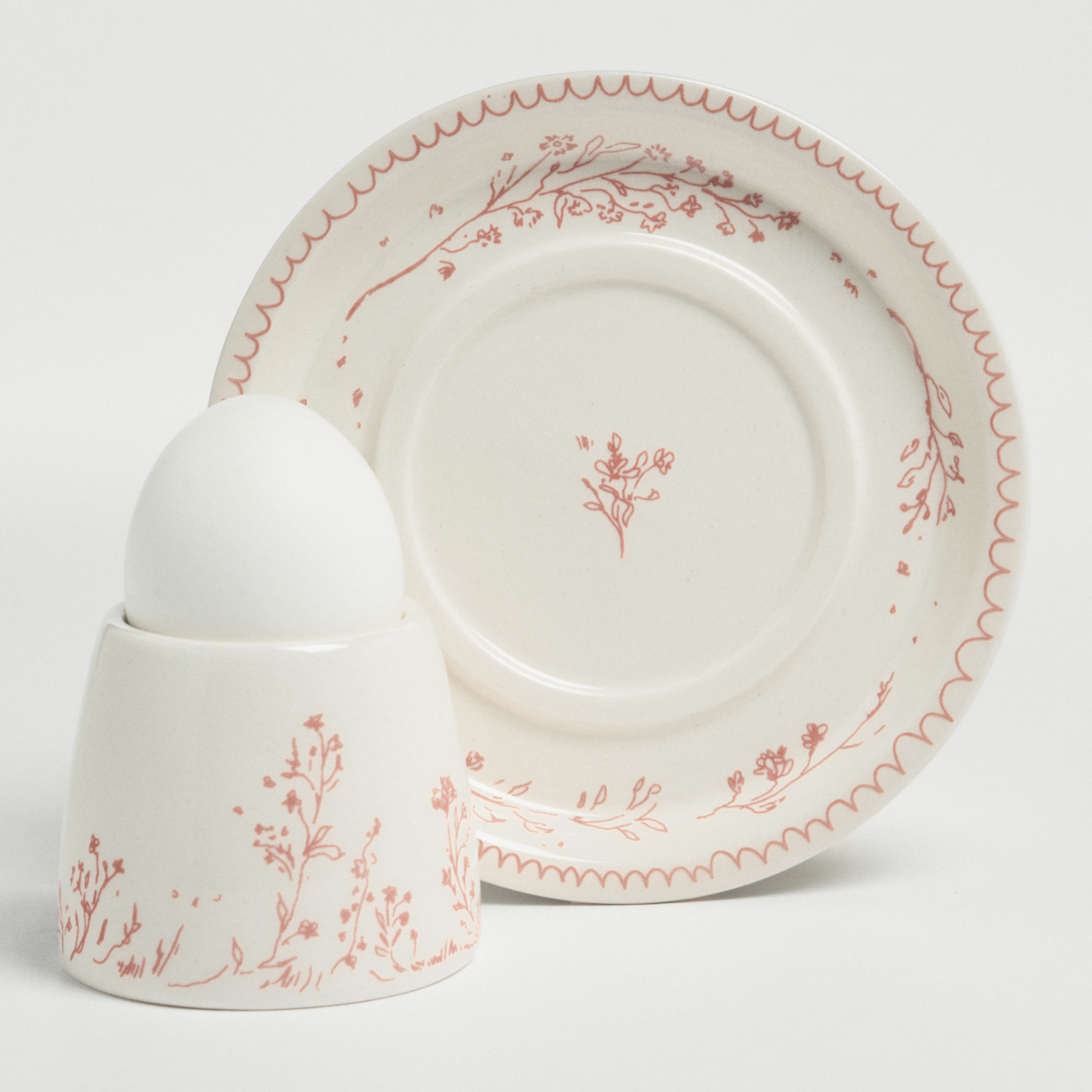 Набор: блюдце 13см и подставка для яйца с кирпичным орнаментом