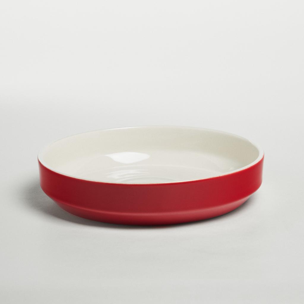 Тарелка глубокая 20,5 см. Цвет красный.