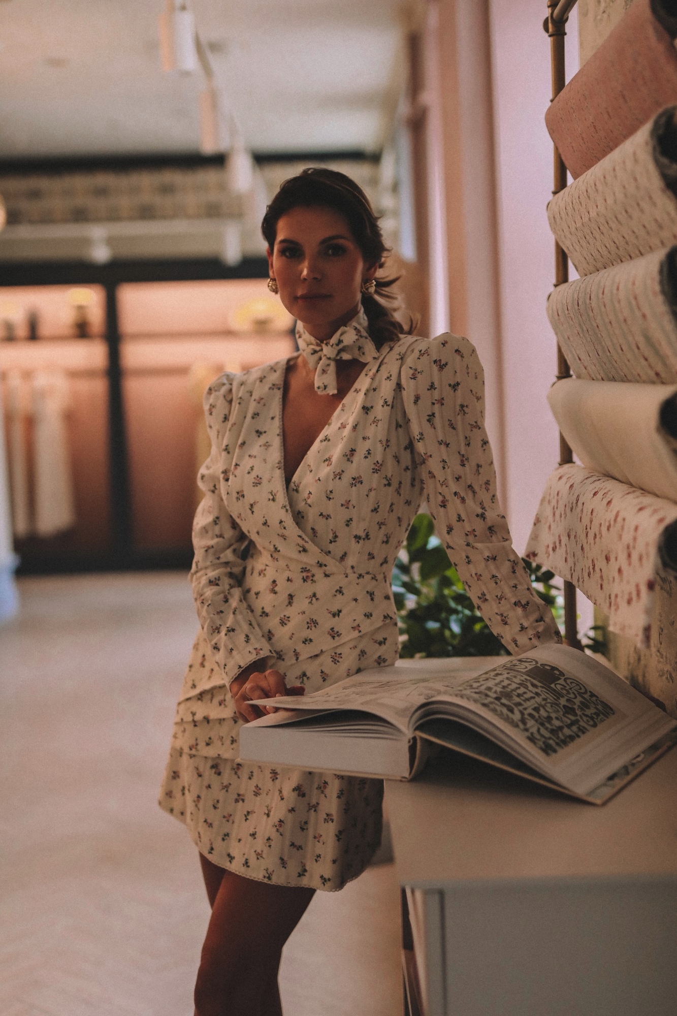 ПЛАТЬЕ ЦВЕТОЧНОГО ПРИНТА С ШАРФИКОМ