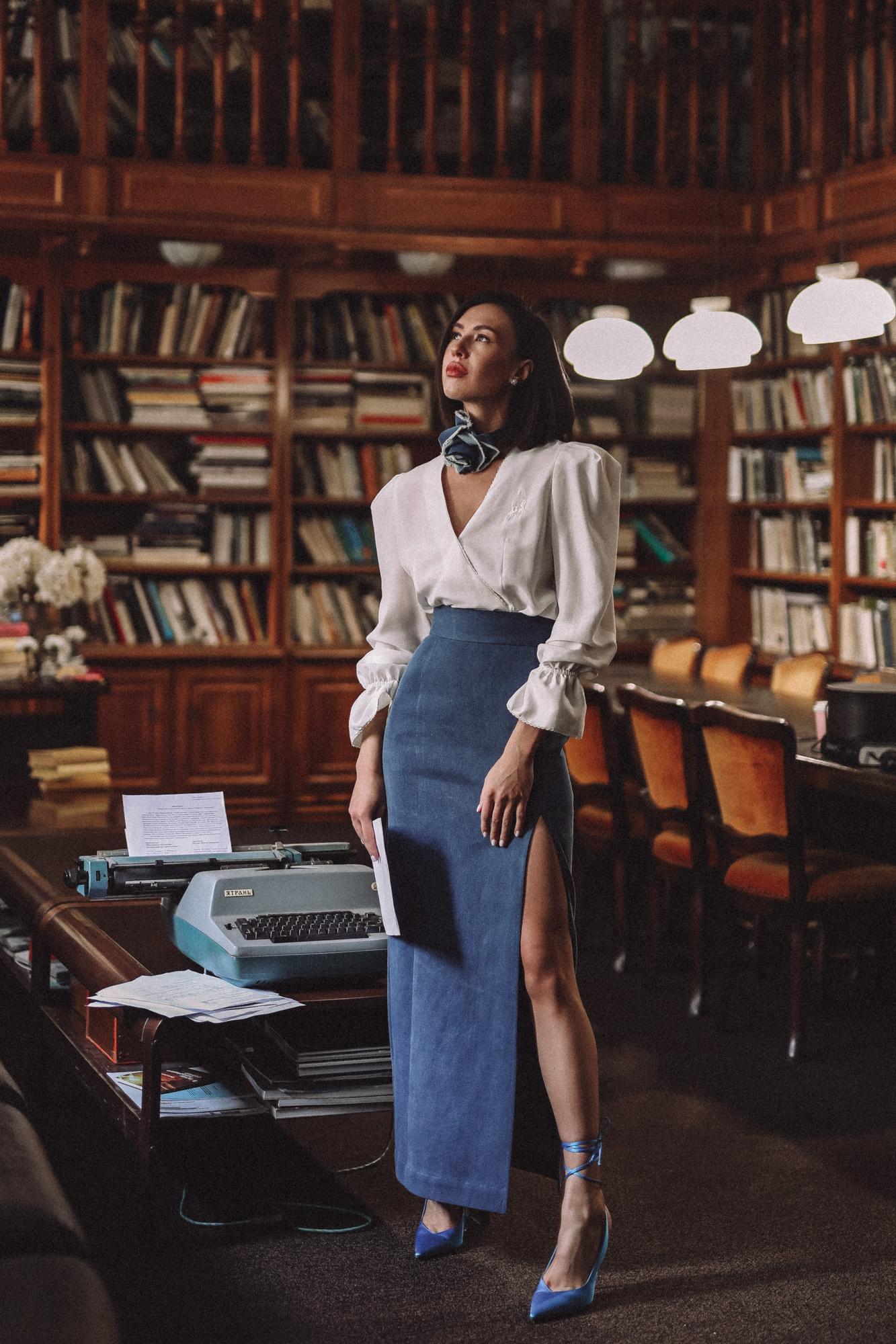 ДЖИНСОВАЯ ЮБКА МАКСИ С ВЫСОКИМ РАЗРЕЗОМ