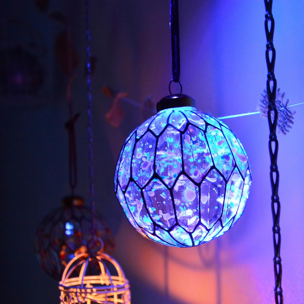 SOLD OUT. Продано. Стеклянный шар с розовыми, светящимися при ультрафиолете, брызгами внутри