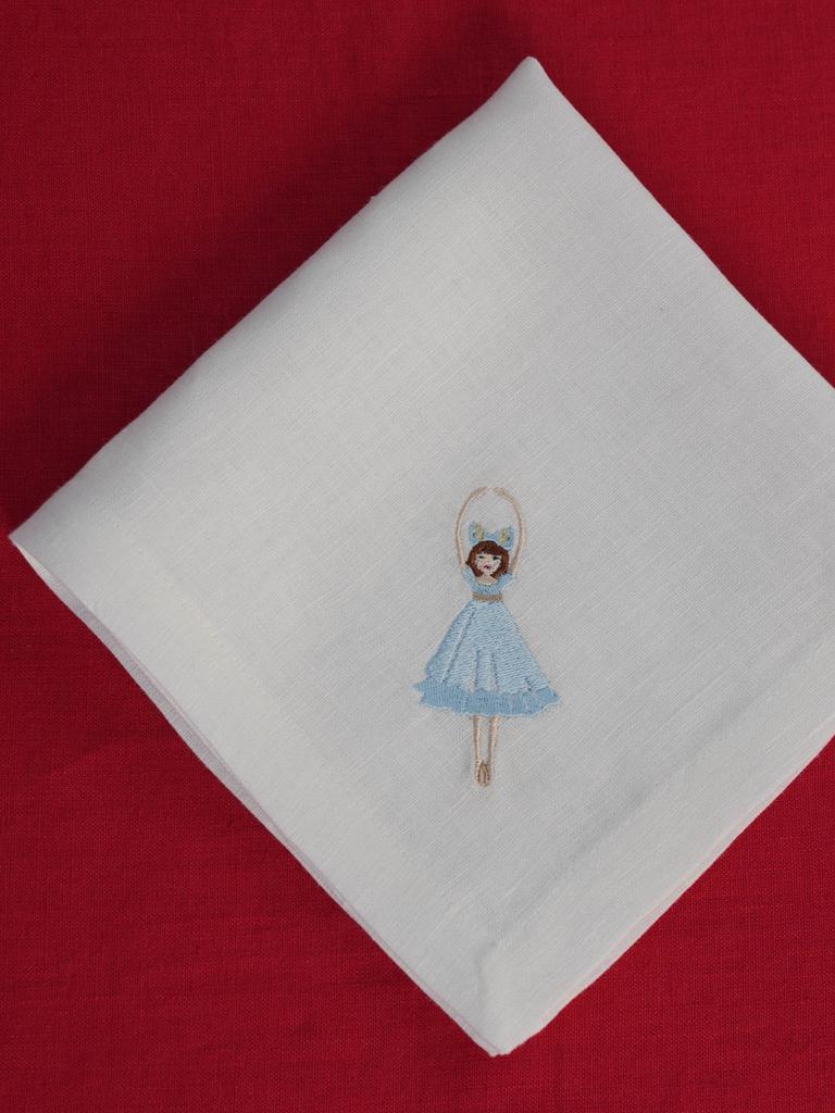 Льняная салфетка с вышивкой Мари — коллекция Щелкунчик