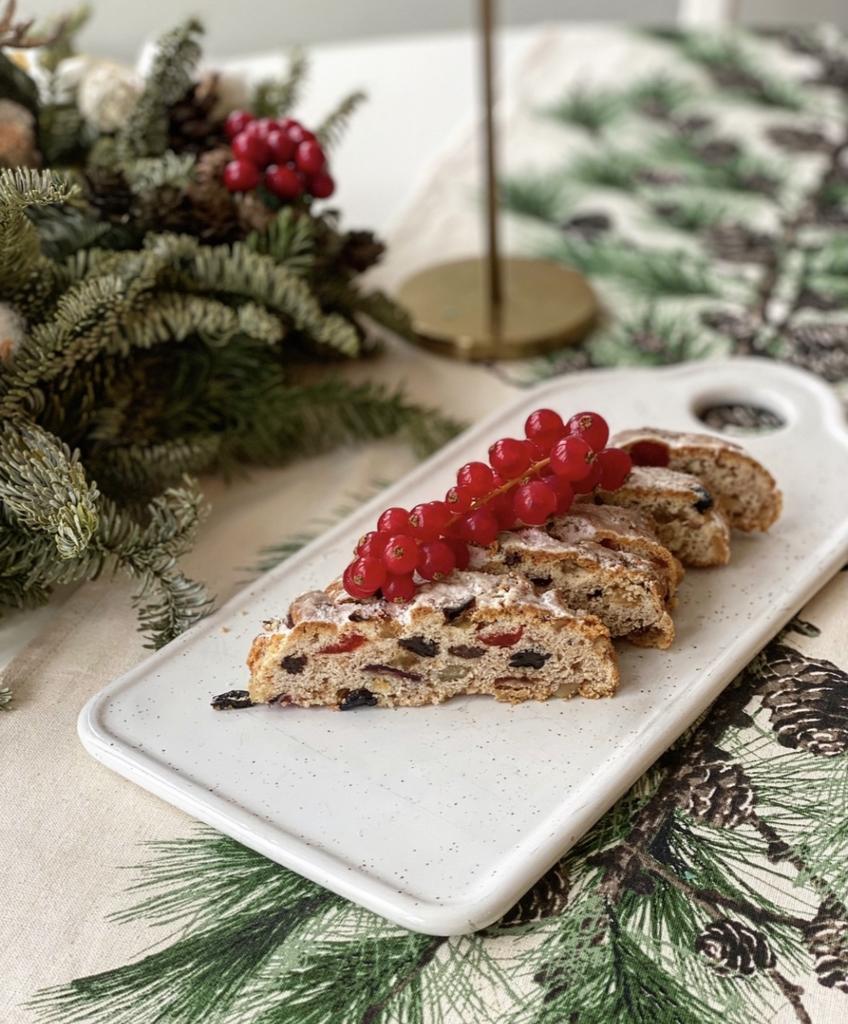 Фирменный ароматный штоллен, в уютной праздничной упаковке