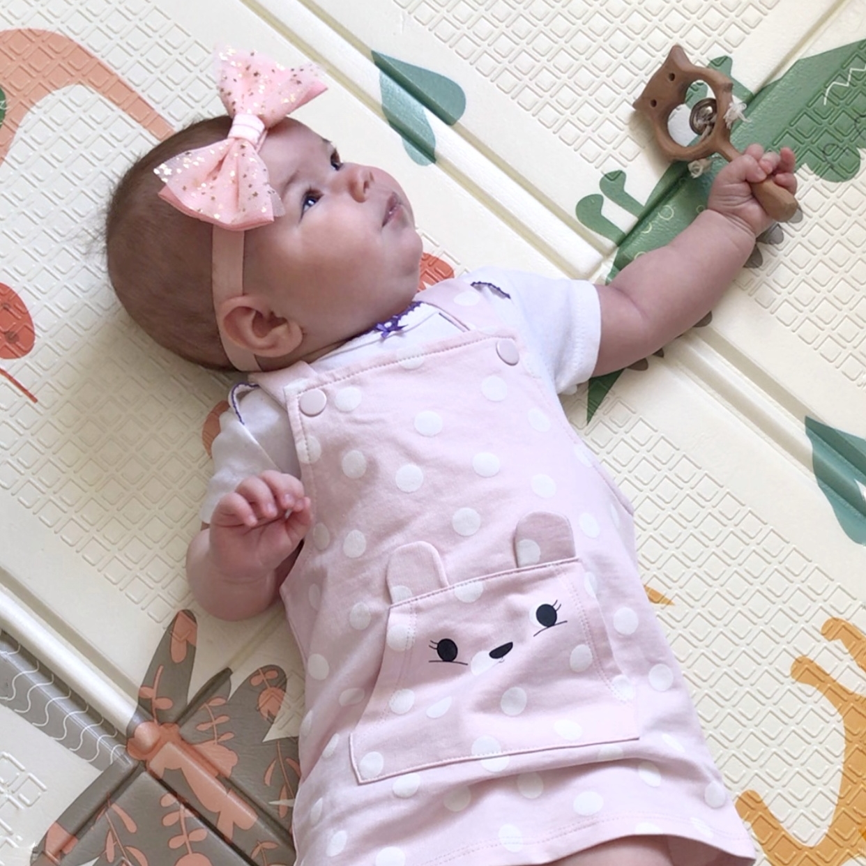 Повязка на голову "Фатиновый бант" цвет персиковый