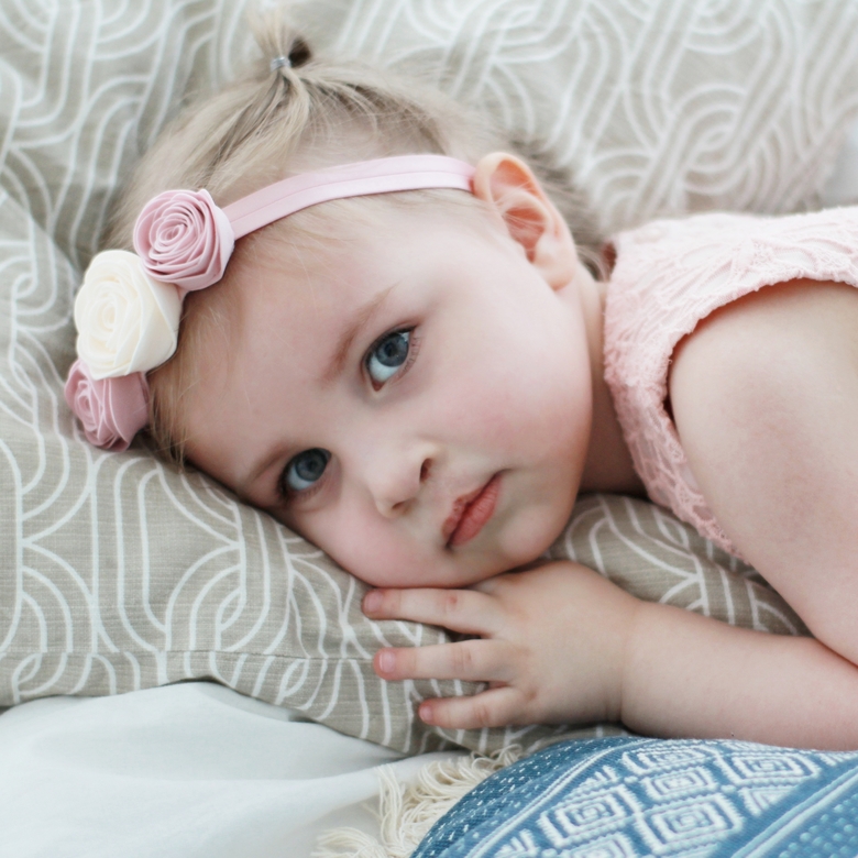 Повязка на голову "Фоамирановый цветы" цвет розовый